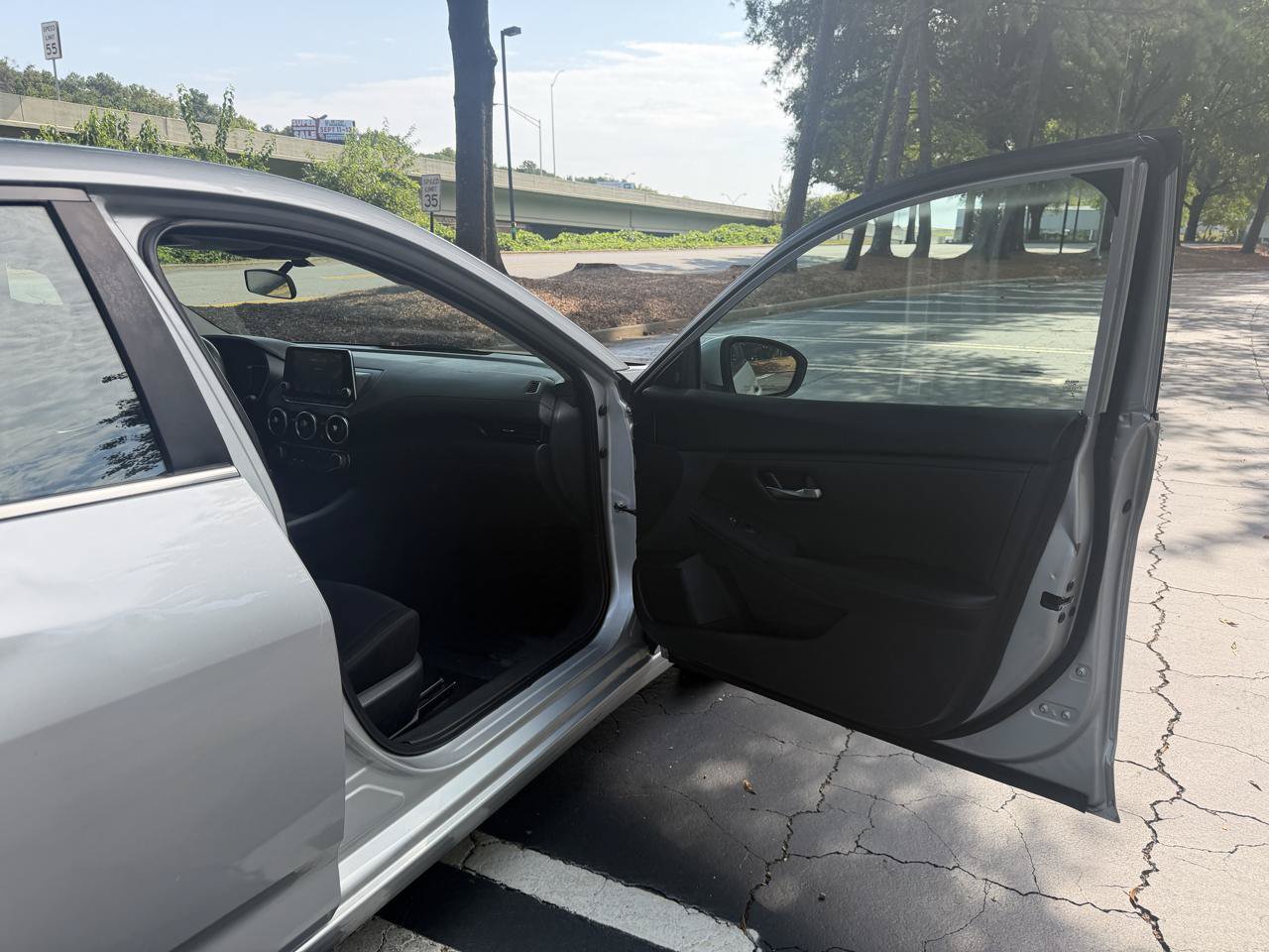 Used 2023 Nissan Sentra SV FWD image 16