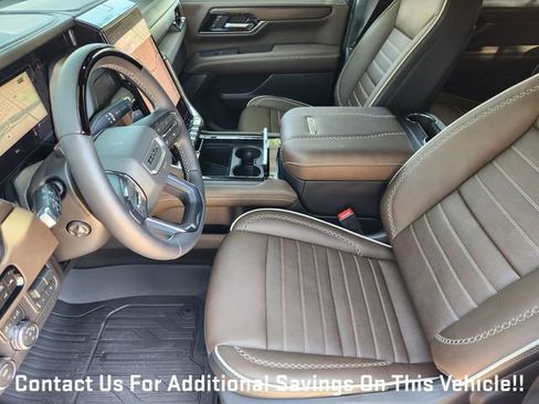 New 2026 GMC Yukon Denali Ultimate w/ LPO, Floor Liner Package AWD/4WD image 9