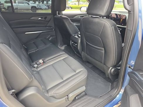 Used 2024 Chevrolet Traverse LS FWD image 25