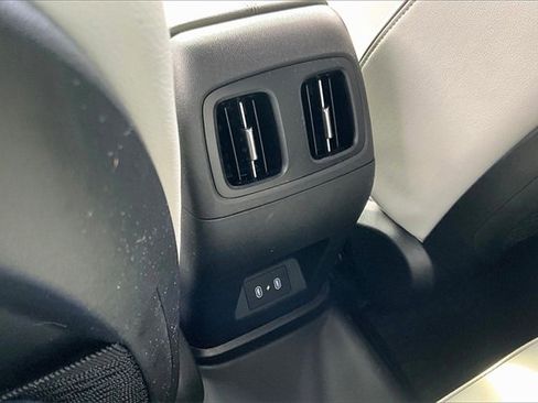 Used 2025 Hyundai Santa Cruz Limited image 35