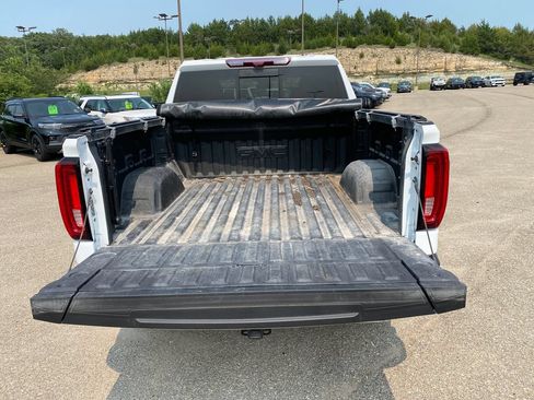 Used 2025 GMC Sierra 1500 AT4 w/ AT4 Premium Package AWD/4WD image 23