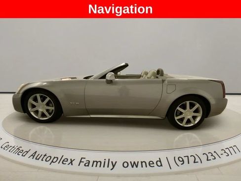 Used 2005 Cadillac XLR RWD image 3