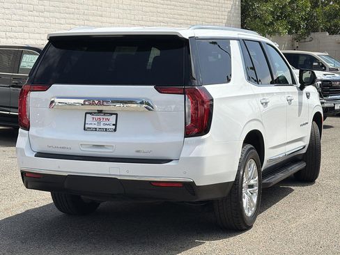 Used 2024 GMC Yukon SLT RWD image 4
