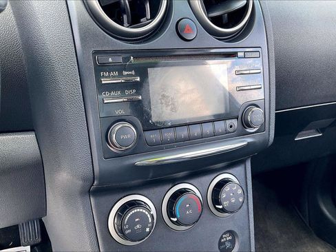Used 2013 Nissan Rogue S w/ Special Edition Pkg FWD image 23