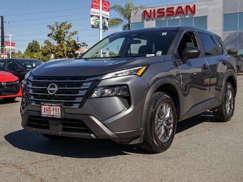 Used 2024 Nissan Rogue S AWD/4WD image 9