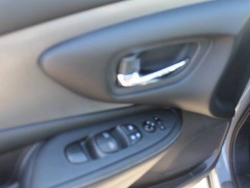 Used 2024 Nissan Murano SV w/ SV Midnight Edition Package image 14