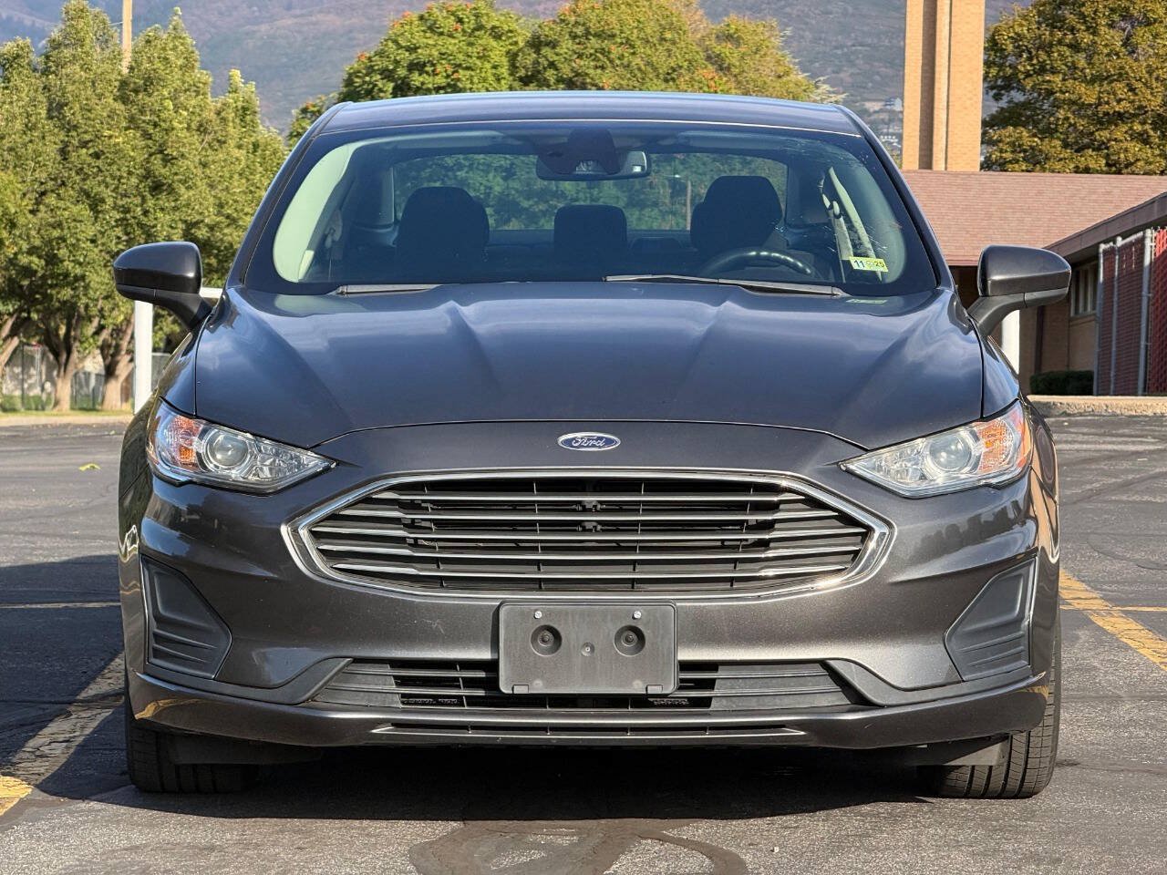 Used 2020 Ford Fusion SE FWD image 8