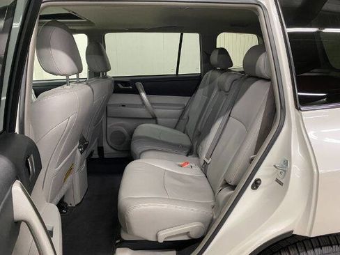 Used 2013 Toyota Highlander SE image 13