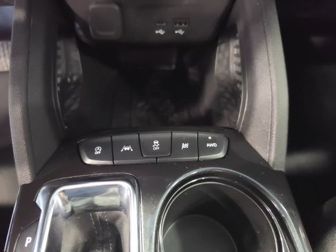 Used 2024 Chevrolet TrailBlazer LT w/ LT Cold Weather Package AWD/4WD image 22