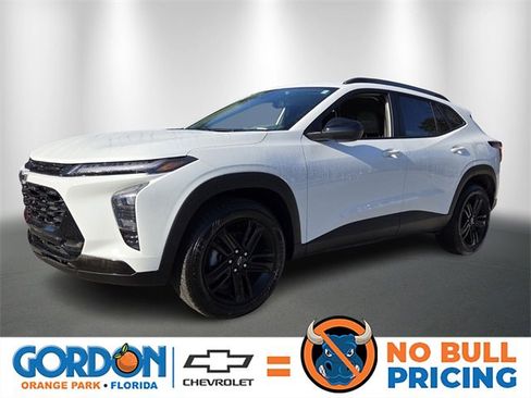 Certified 2025 Chevrolet Trax ACTIV w/ Driver Confidence Package image 1