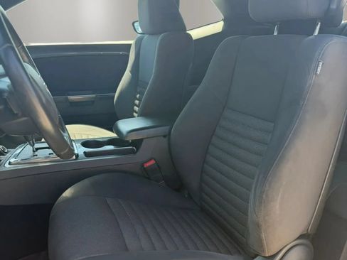 Used 2014 Dodge Challenger SXT RWD image 11