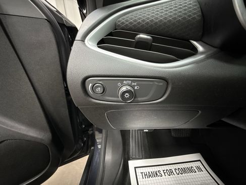 Used 2023 Chevrolet Malibu LT image 17