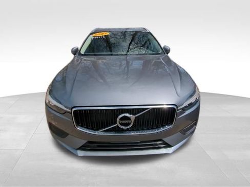 Used 2021 Volvo XC60 T5 Momentum w/ Premium Package image 6
