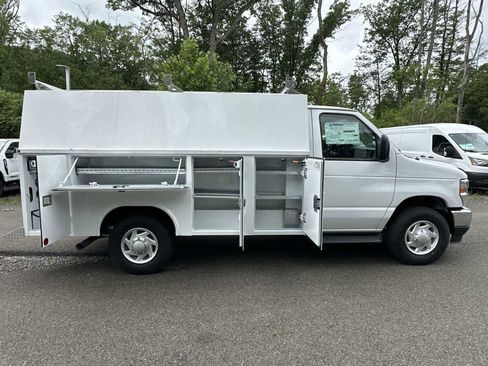 New 2026 Ford E-350 and Econoline 350 Super Duty w/ Power Equipment Group RWD image 3