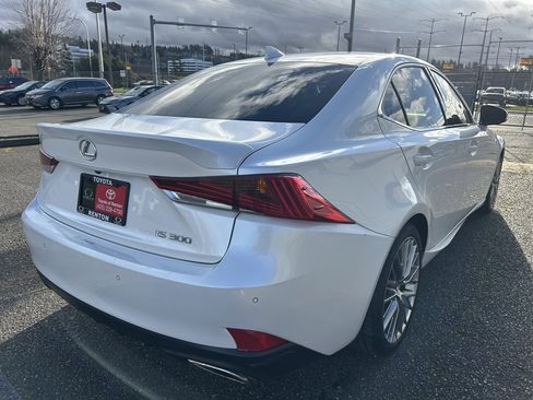 Used 2019 Lexus IS 300 image 5