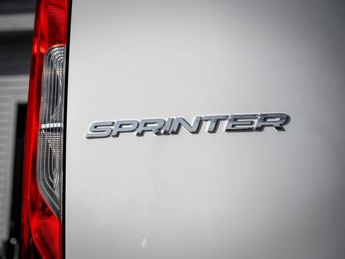 Used 2026 Mercedes-Benz Sprinter 2500 image 9