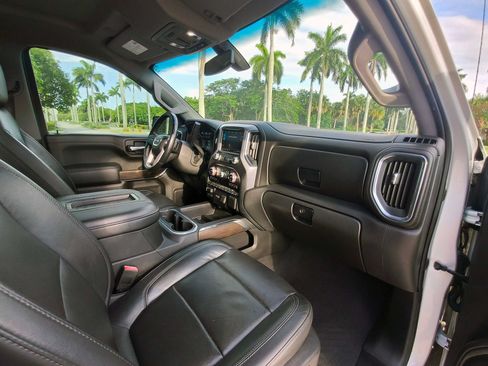Used 2019 GMC Sierra 1500 SLT RWD image 41