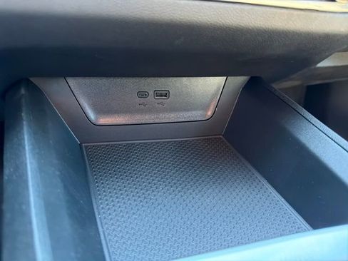 New 2026 Chevrolet Equinox LT w/ Convenience Package II image 30