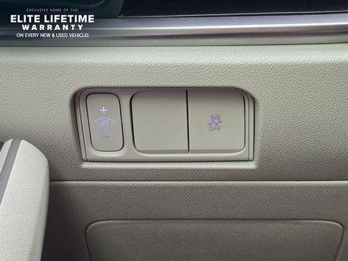 Certified 2025 Kia Sorento S w/ Panoramic Sunroof Package FWD image 20