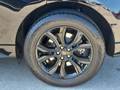 Used 2022 Ford Edge SE w/ Black Appearance Package image 8