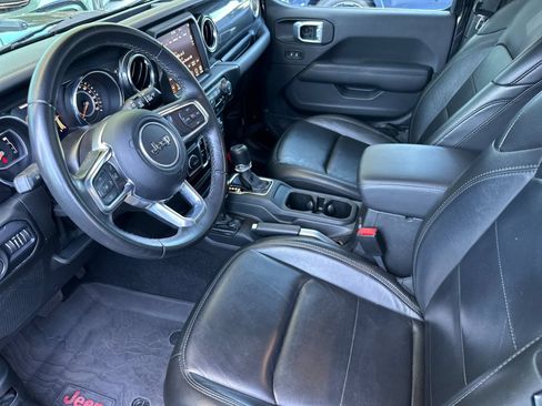 Used 2022 Jeep Wrangler Unlimited Sahara AWD/4WD image 10