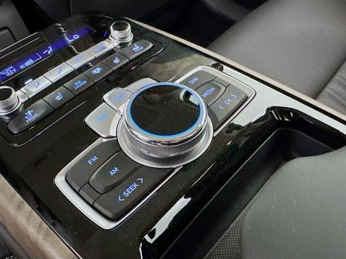 Used 2020 Genesis G90 3.3T Premium image 29