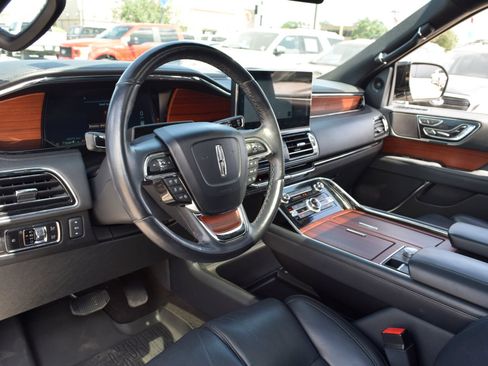 Used 2023 Lincoln Navigator Reserve RWD image 15