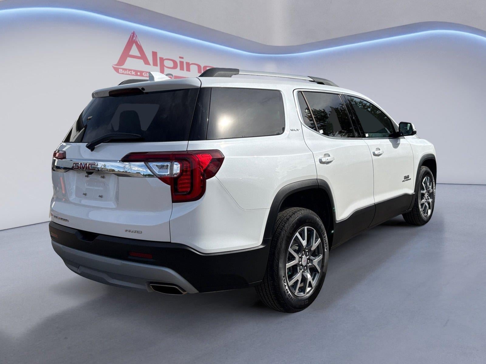 Used 2023 GMC Acadia SLT w/ Technology Package AWD/4WD image 5