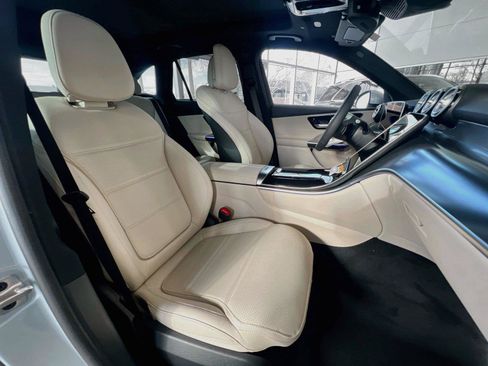 Used 2026 Mercedes-Benz GLC 300 4MATIC image 18