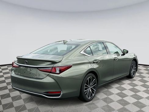 Used 2024 Lexus ES 300h w/ Premium Package FWD image 2