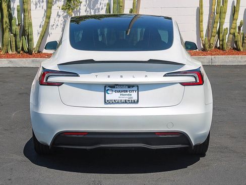 Used 2025 Tesla Model 3 Long Range RWD image 8