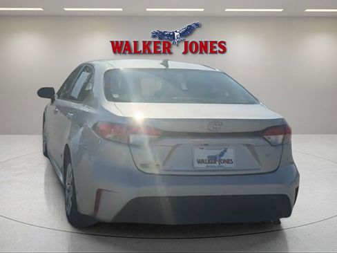 Used 2024 Toyota Corolla LE image 4