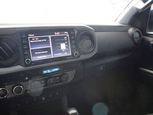 Used 2021 Toyota Tacoma TRD Sport w/ Technology Package image 24