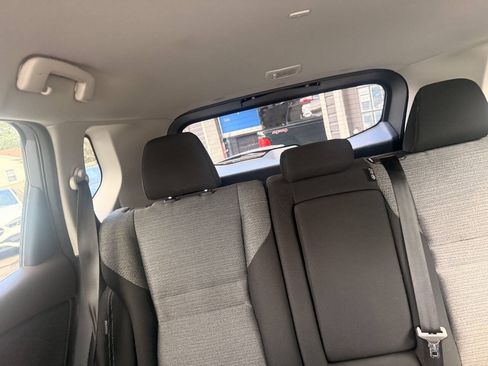 Used 2022 Nissan Rogue SV FWD image 17