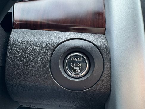 Used 2013 Ford Edge Limited image 23