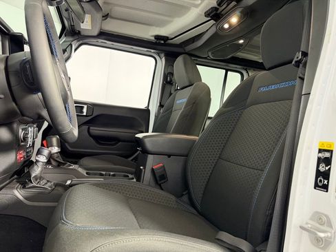 Used 2025 Jeep Wrangler Unlimited Rubicon 4xe w/ Safety Group image 22