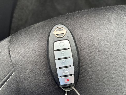Used 2025 Nissan Altima 2.5 SV FWD image 24