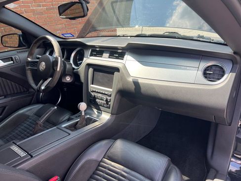 Used 2010 Ford Mustang Shelby GT500 image 40