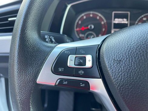 Used 2019 Volkswagen Jetta R-Line FWD image 21