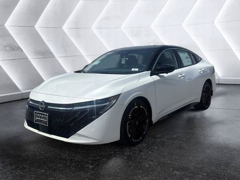 New 2026 Nissan Sentra SR FWD image 4