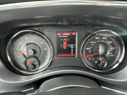 Used 2014 Dodge Charger SXT image 25