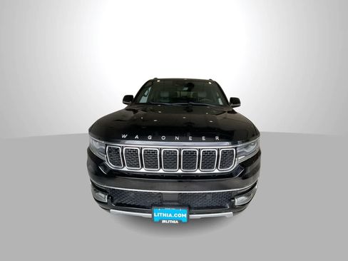 Used 2023 Jeep Wagoneer L Series II AWD/4WD image 3