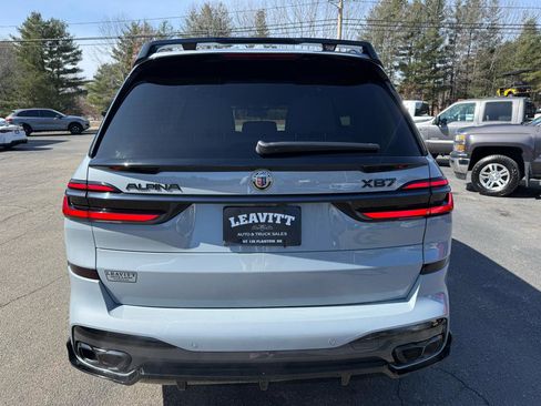 Used 2025 BMW X7 M60i image 10