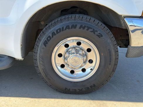 Used 1999 Ford F250 Lariat image 9