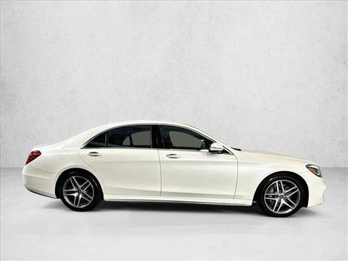 Used 2019 Mercedes-Benz S 560 Sedan image 4
