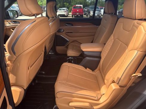 Used 2021 Jeep Grand Cherokee L Summit AWD/4WD image 10