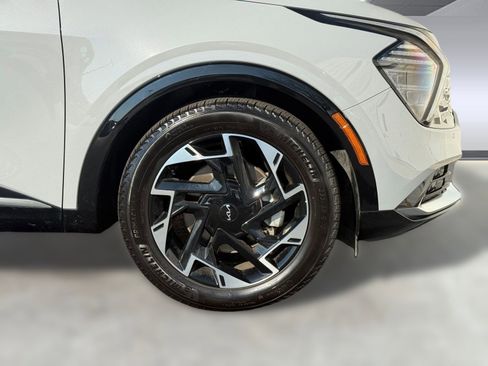 Used 2025 Kia Sportage SX image 11