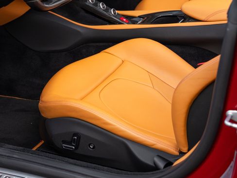 Used 2019 Ferrari Portofino RWD image 44