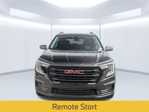 Used 2023 GMC Terrain SLE w/ Driver Convenience Package FWD image 11