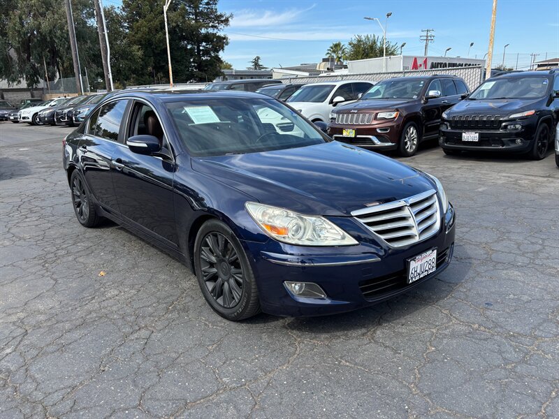 Used 2009 Hyundai Genesis 3.8 w/ Premium Plus Pkg 3 RWD image 1